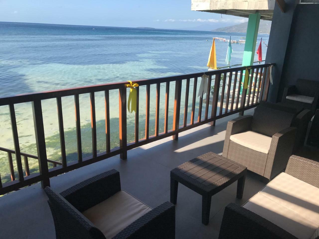 Babylon Oslob Coast Guesthouse Exterior photo